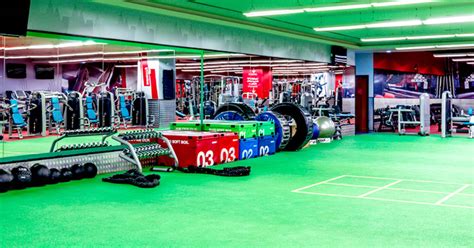 Oasis Center Mixed Gym in Dubai | Fitness First UAE