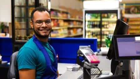 STORE SUPERVISOR ADALAH: Arti, Fungsi, Tanggung Jawab, dan Job Deskripsi