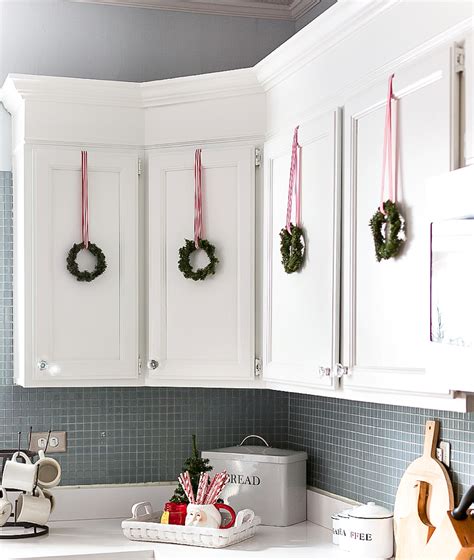 Wreaths On Kitchen Cabinets – Things In The Kitchen