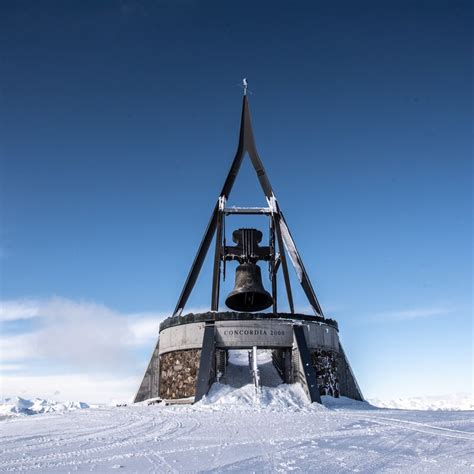 La Campana della Pace Concordia 2000 a Plan de Corones 🔔