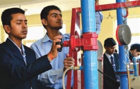 Universal Group of Institutions Mohali Campus: Photos, Virtual Tour