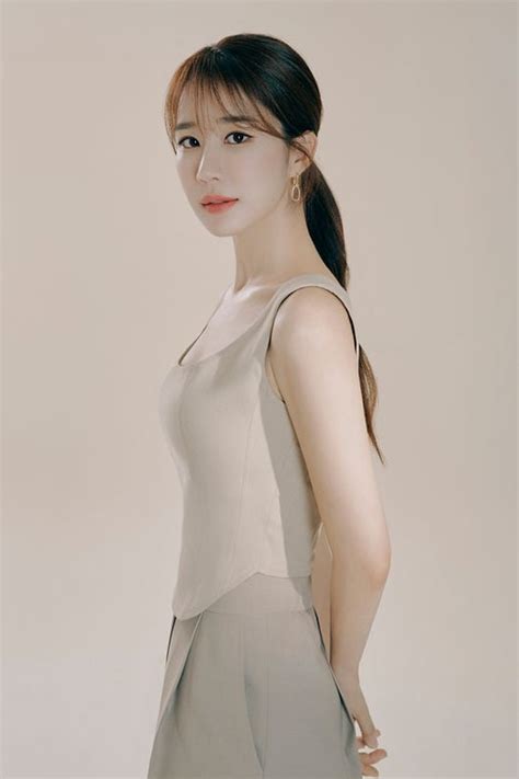 Yoo In-na joins Boyfriend on Demand as dating matching manager - CHOSUNBIZ