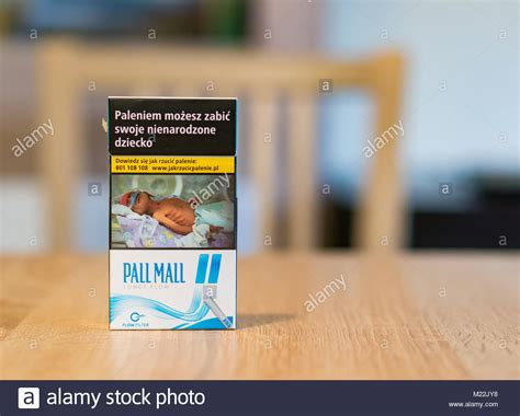 Pall Mall Cigarettes High Resolution Stock Photography and Images - Alamy