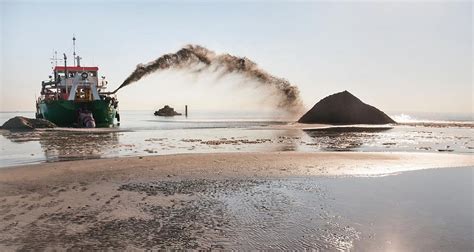 6 billion tonnes of sand taken annually from oceans, causing ...