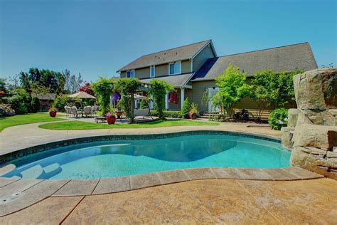 Pool Companies in Montgomery & Bucks County, PA | Mt. Lake Pool & Patio