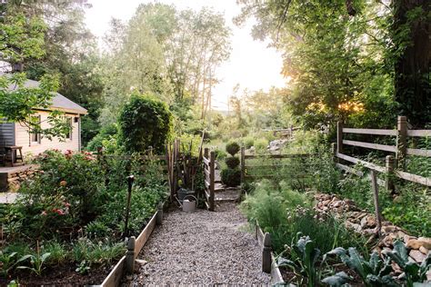 Vegetable Garden Fencing 13 Vegetable Garden Fence Ideas To Protect