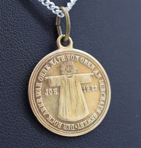 The Seamless robe of Jesus Medal Holy Robe Pendant – Charmantiques
