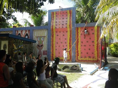 PIRATES COVE BEACH AND SURF RESORT (Samar Island) - Hotel Reviews ...