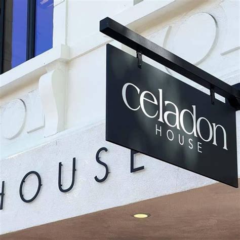 Shop Sign 的图像结果