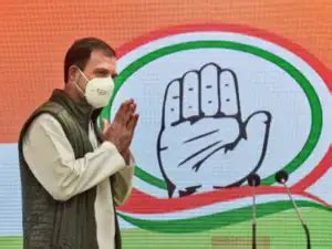 Bid to connect with farmers: Cots adorn stage at Congress' kisan ...