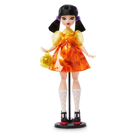 Monster High Squid Game Young-hee Doll | Mattel Creations