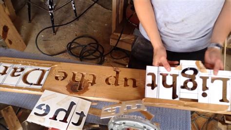 Rustic Name Signs Using Router 的图像结果