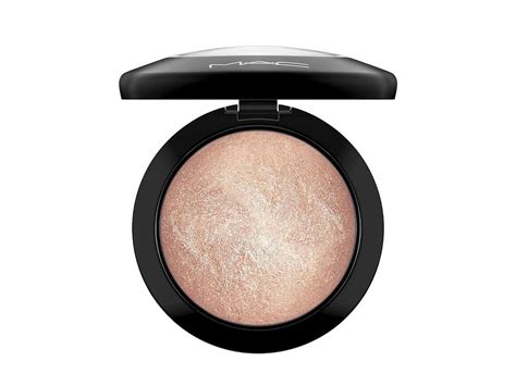 The Most Loved Highlighters And How To Use Them