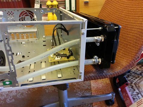 Raivo Laanemets - AVR-based cooling fan controller