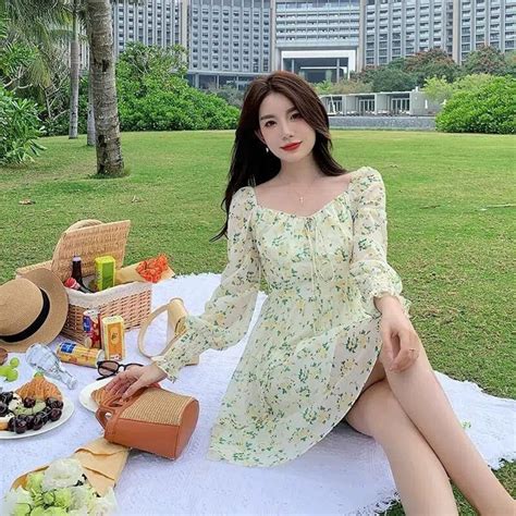 Douyin インターネットセレブの人気のフレンチスタイルの穏やかでロマンチックな気質シフォン花柄ドレスの女性の春と秋の長袖の純粋な欲望の ...