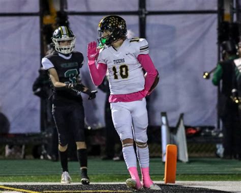 Photos: Joliet West vs. Plainfield Central Week 9 Football – Shaw Local