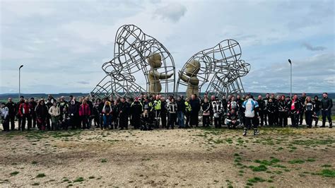 Szezonnyitó motoros túra - Váli szeretetszobor, majd Bicske étterem ...