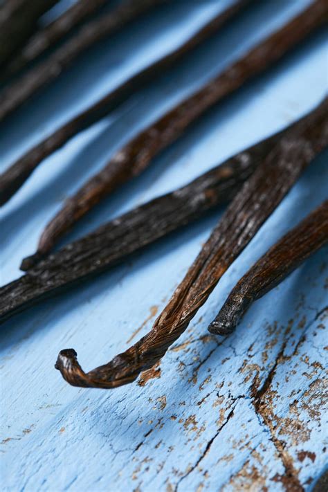 Vanilla Extract vs Vanilla Bean Paste vs Vanilla Essence | Differences ...