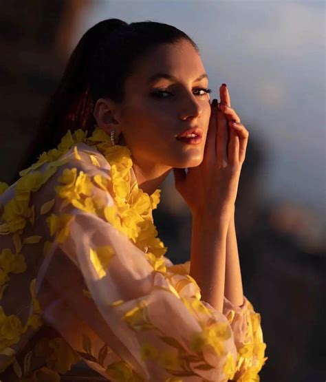 All about model Valery Kaufman who is dating Academy Award winner Jared ...