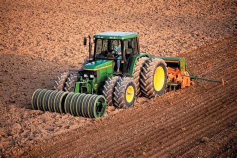 John Deere Deutschland: Das Traktoren-Werk in Mannheim | agrarheute.com