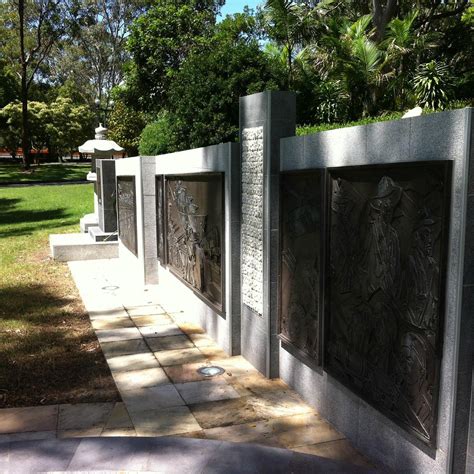 Queensland Korean War Memorial, Broadbeach - Tripadvisor