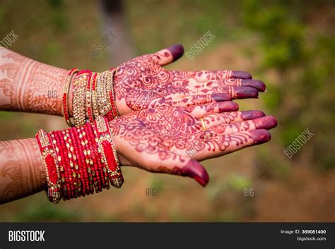 Image result for Hindu Bride Hand Flower