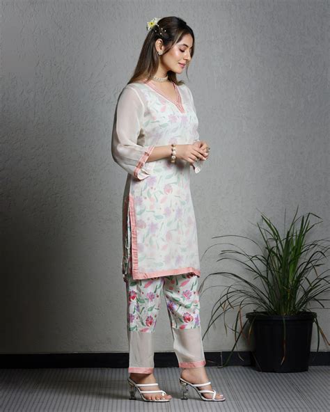 Off White Kurta 3 Pcs Set – Sukruti Design