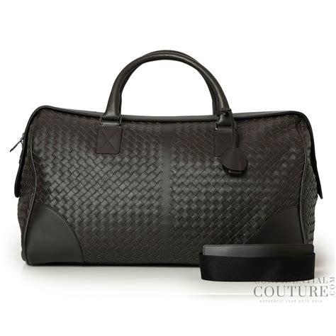 Shop Pre-Loved Bottega Veneta Black Intrecciato Medium Duffle Bag – 100 ...