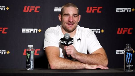 VIDEO: UFC Fighter Provokes Reporter to Say USA Is Better Than England ...