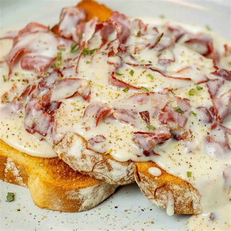 Creamed Chipped Beef Gravy on Toast Recipe (S.O.S.) : Jawns I Cooked