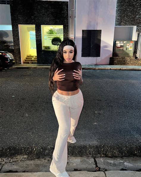 ARLENE MC | Na na na na na na na ni na nahhh 🤎 | Instagram