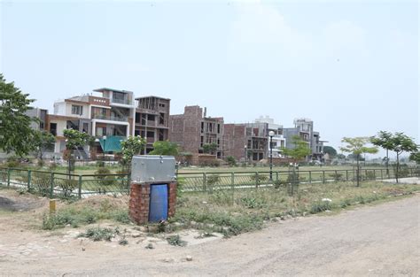 Plots For Sale 125,150,200,250,300,500 Sq.yd/Gaj in Aerocity Mohali