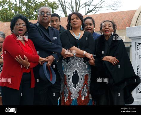 Civil rights we shall overcome hi-res stock photography and images - Alamy