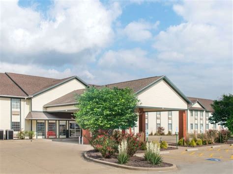 4 Best Pool Hotels in Springfield, IL for 2025 | U.S. News Travel