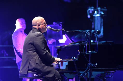 Billy Joel Concert Review - Bridgestone Arena - Nashville | CONCERT BLAST!