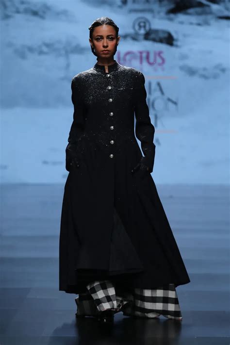 If You Like All 50 Shades OF Black, Wednesdaycore Courtesy Wednesday ...