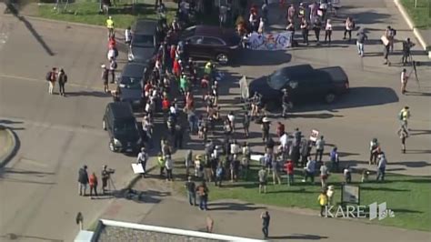 ICE protesters block entrance to federal building in St. Paul | kare11.com