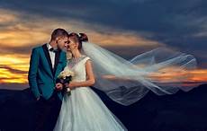 20 Wedding Photos You To Get by What Happens To Your Credit When You Get Married Credit 20 Wedding Photos You To Get
