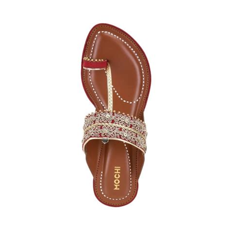 Buy Mochi Women Maroon Ethnic Kolhapuris Online | SKU: 32-788-44-36 ...