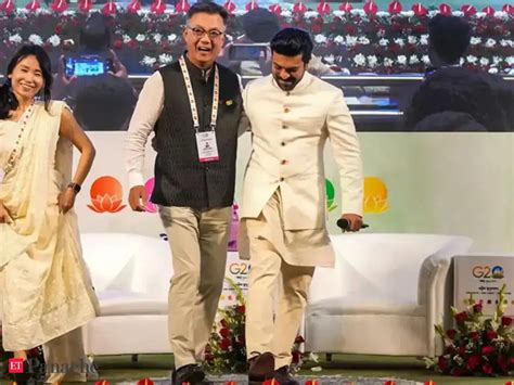 Ram Charan: Ram Charan dances to 'Naatu Naatu' with South Korea ...