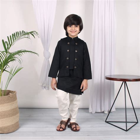 Black Nehru Jacket And Kurta-Pant Set – kayeandco.in
