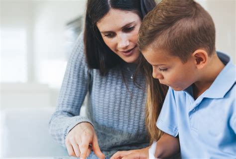 Gestalt Language Processing: 4 Stages & Therapy Goals