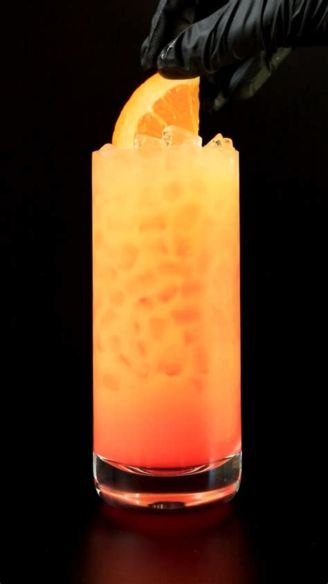 Red Bull Italian Soda [Video] | Recipe [Video] in 2024 | Italian soda ...