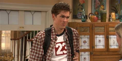 Reba's Hart Family Tree Explained