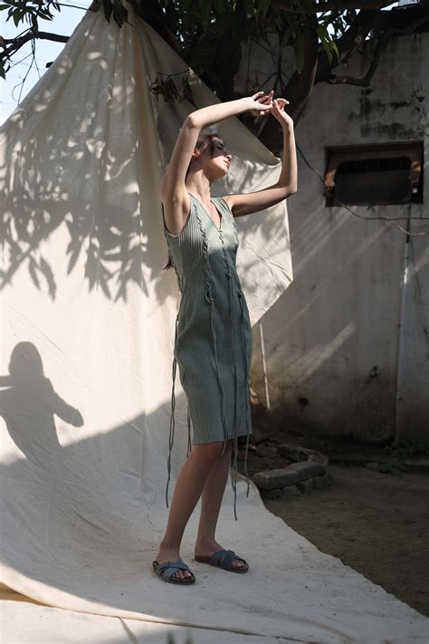 Naturally-dyed, one of a kind, handwoven clothing – kokūn