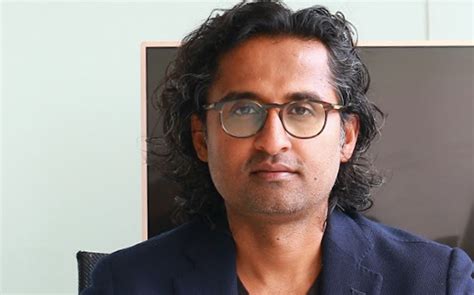 Win An All-Expense Paid Trip to Dubai & Experience Burj Khalifa With Simpl