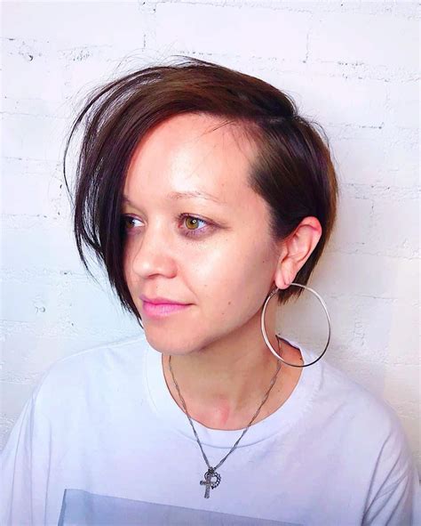 19 Razor Cut Bob Haircut Ideas for a Textured Look - Milone Sightle