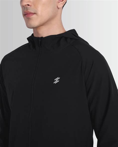 Buy Active Explorer Windbreaker - Black Online – DCYPHR