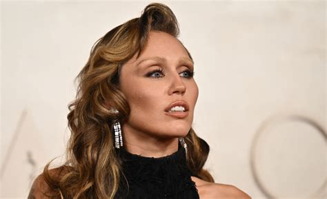 Miley Cyrus Turns Heads With Oscars 2025 Appearance - PopCulture.com