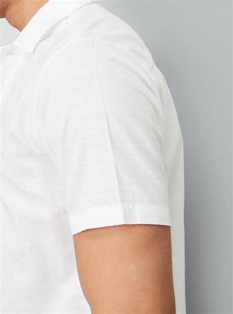 Buy Men Solid Slim Fit Linen Shirt Online at just Rs. 999.0 ...